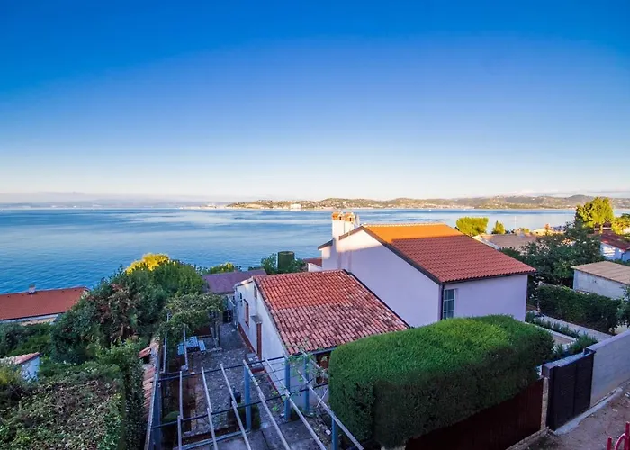 Apartment Crveni